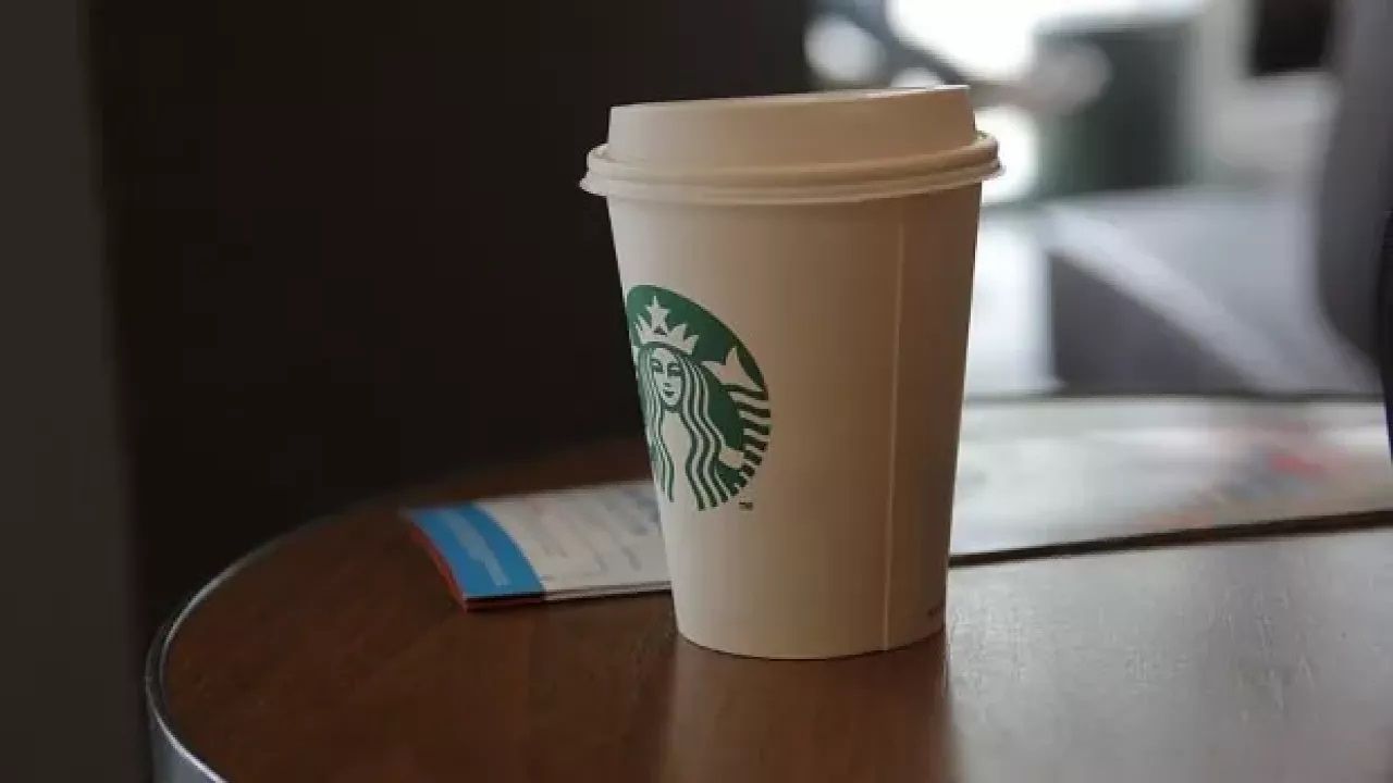 Kahve tutkunlarını üzen haber duyuruldu! Starbucks, kahve fiyatlarına bir ay içerisinde ikinci kez zam yaptı!