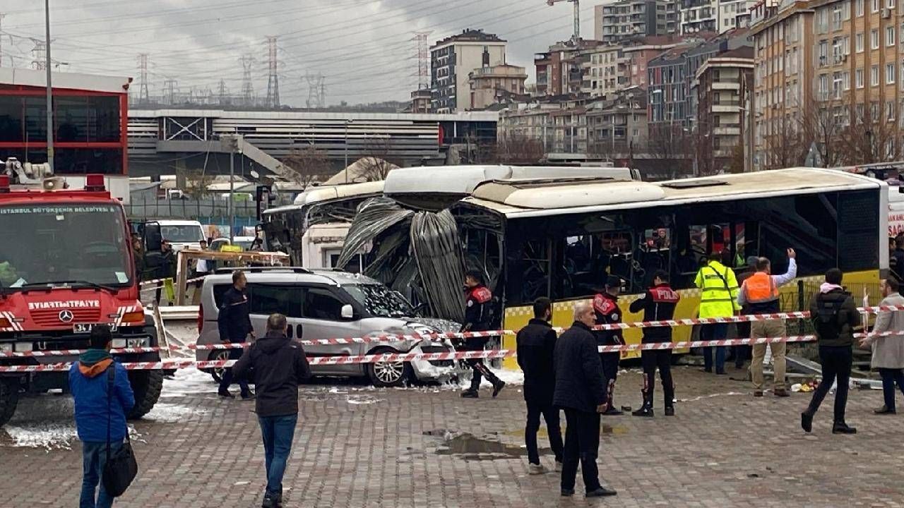Belediye Otobüsü ve Tramvayın Kazasında Yaşamını Yitiren Yok
