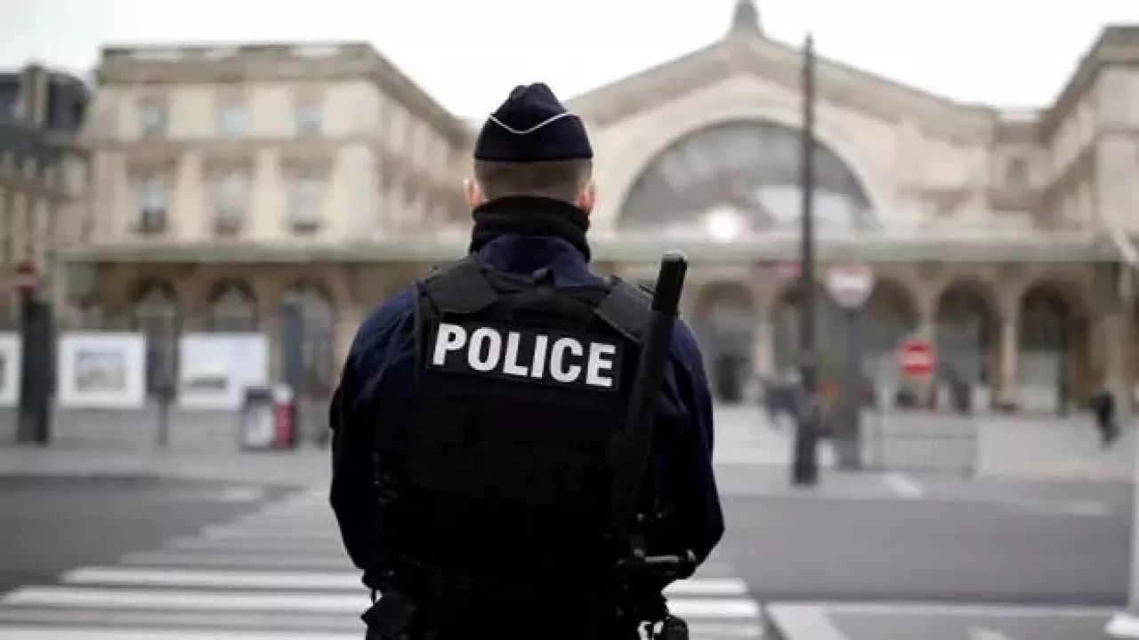 Paris’te 6 kişiyi bıçaklayan saldırgan vurularak etkisiz hale getirildi