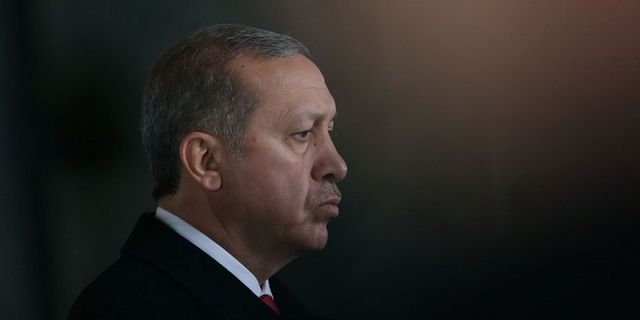 Anayasa hukukçularından Cumhurbaşkanı Erdoğan’ın adaylığına eleştiri!