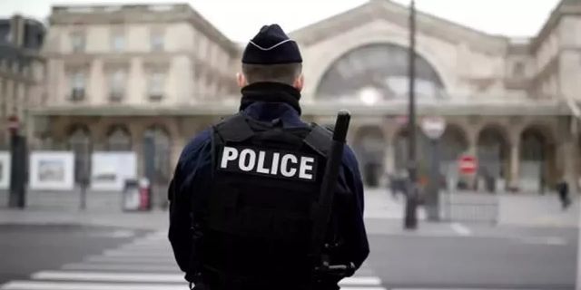 Paris’te 6 kişiyi bıçaklayan saldırgan vurularak etkisiz hale getirildi