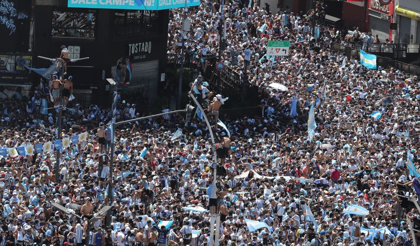 Arjantinliler Sevinci Abartınca Kutlamalar Can Pazarına Dönüştü